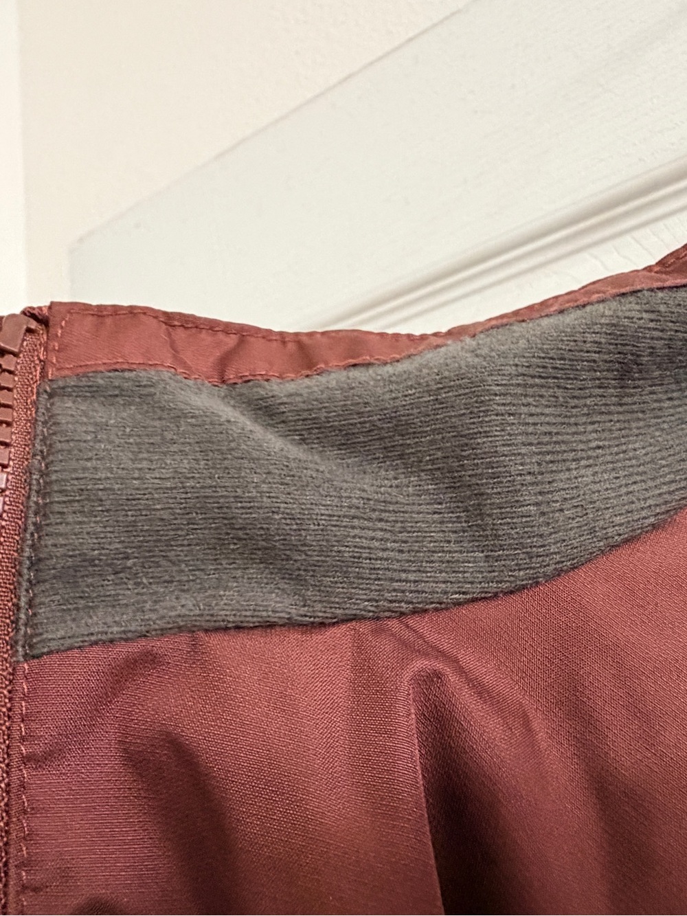 Eddie Bauer Women's Maroon Hooded Trench Coat- GIRL ON THE GO RAINCOAT TRENCH - Picture 8 of 11